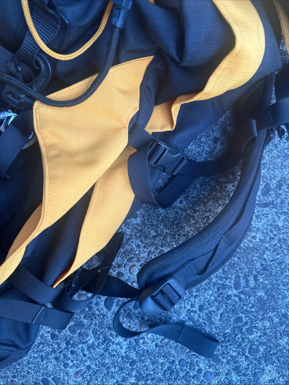 REI Black/Yellow Hiking Camping Day Trip Backpack Pack-Nice